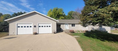 /international/us/501-joyce-st-sanborn-ia-110102468601/