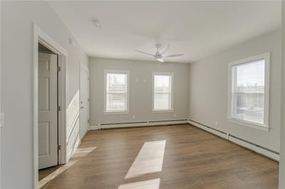 /international/us/59-fairlawn-avenue-woonsocket-ri-110106467520/