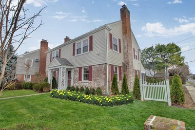 /international/us/2-bayview-court-manhasset-ny-110109101194/