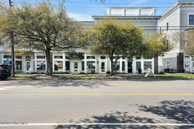 /international/us/701-n-howe-street-southport-nc-110106732968/