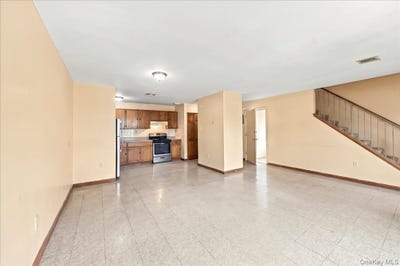 /international/us/901-prospect-avenue-bronx-ny-110110361717/