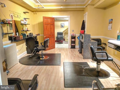 /international/us/32-waterloo-street-warrenton-va-110103211322/