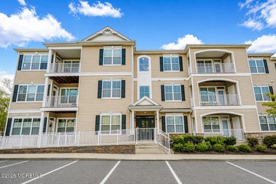 /international/us/624-sloan-court-matawan-nj-110107786702/