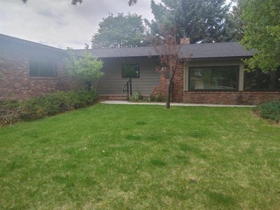 /international/us/2537-newton-ave-cody-wy-110108381219/