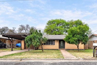 /international/us/1111-donna-kay-dr-kerrville-tx-110120026813/