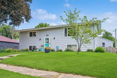 /international/us/512-water-street-kellogg-ia-110109028989/