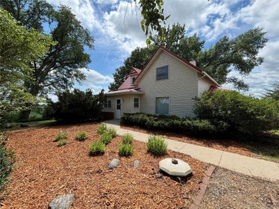 /international/us/2297-clover-avenue-perry-ia-110101055673/