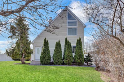 /international/us/7-roan-lane-riverhead-ny-110106563135/