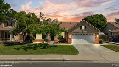 /international/us/916-w-windsor-drive-hanford-ca-110108057589/
