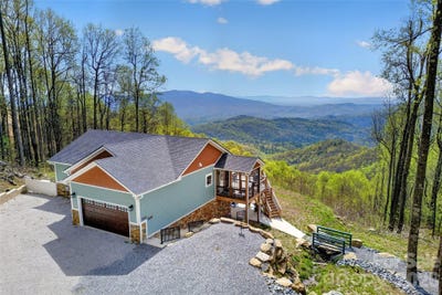 /international/us/155-wrenlock-drive-little-switzerland-nc-110107392098/