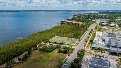 /international/us/806-e-marion-avenue-punta-gorda-fl-110108381399/