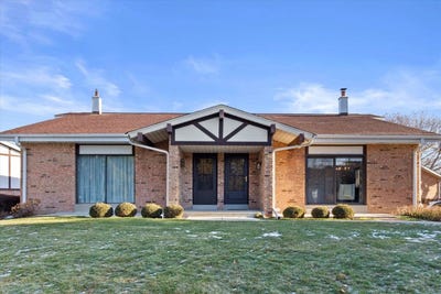/international/us/w54n107-mckinley-ct-cedarburg-wi-110100842675/
