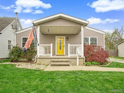 /international/us/402-s-elizabeth-street-new-athens-il-110108018145/