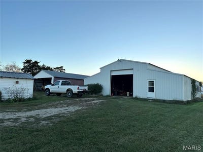/international/us/13475-maries-road-449-vichy-mo-110103157056/
