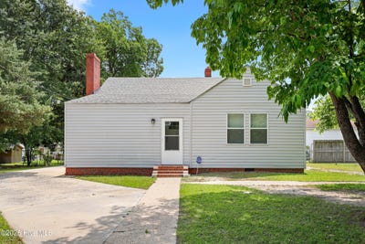 /international/us/214-arlington-circle-greenville-nc-110106216218/