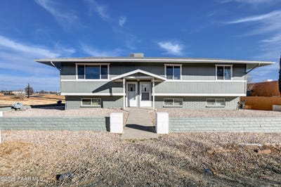 /international/us/8515-e-leigh-drive-prescott-valley-az-110103280762/