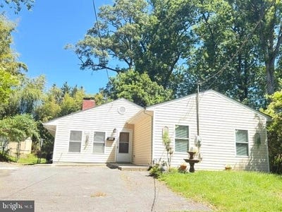 /international/us/7135-oak-ridge-road-falls-church-va-110108279339/