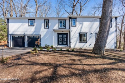 /international/us/58-fish-hawk-drive-middletown-nj-110106568298/