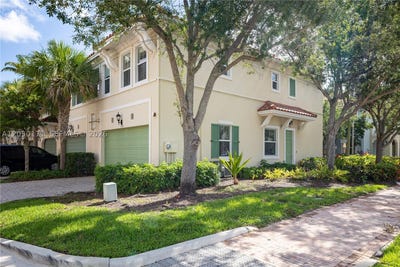 /international/us/3300-nw-126th-ter-sunrise-fl-110119294716/