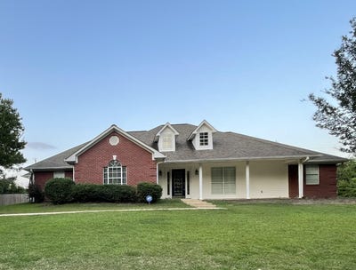 /international/us/136-florence-carr-dr-tupelo-ms-110106022082/