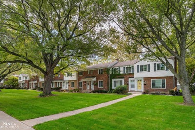 /international/us/22829-lakeshore-road-saint-clair-shores-mi-110120148155/