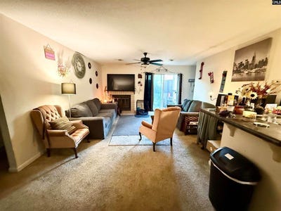 /international/us/1211-metze-columbia-sc-110100552019/