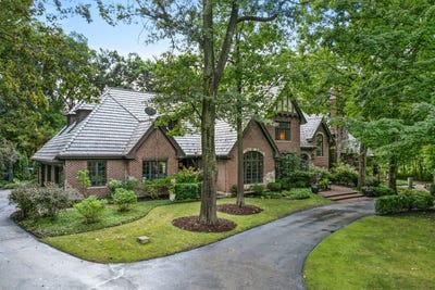 /international/us/2901-glenbriar-drive-st-charles-il-110110305933/
