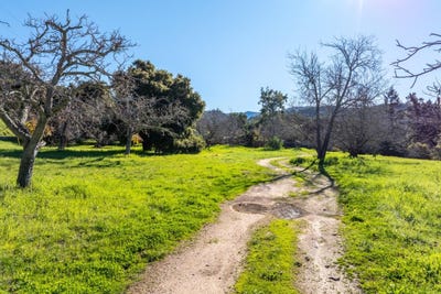 /international/us/29-e-carmel-valley-rd-carmel-valley-ca-110105002707/
