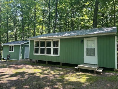 /international/us/n410-road-one-new-auburn-wi-110099129776/