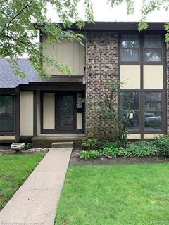 /international/us/25045-glenbrooke-dr-drive-southfield-mi-110100117455/