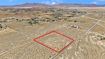/international/us/4501725-crystal-creek-lucerne-valley-ca-110107453612/
