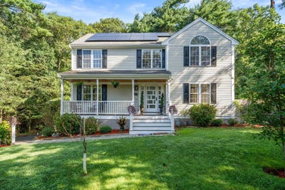 /international/us/19-maple-street-mashpee-ma-110120418688/