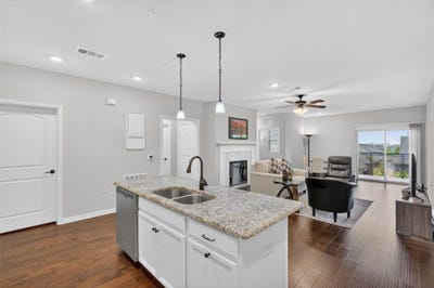 /international/us/651-n-watters-road-allen-tx-110108067173/