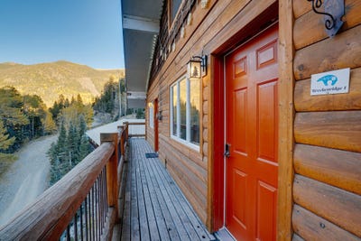 /international/us/22-firehouse-road-taos-ski-valley-nm-110103208462/