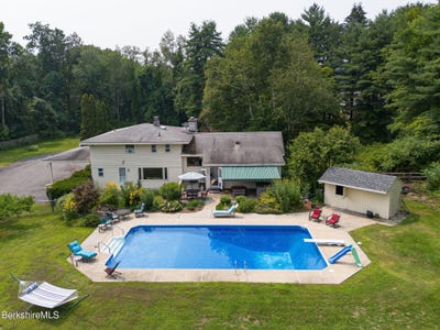 /international/us/20-cooper-rd-great-barrington-ma-110101447627/?lang=en