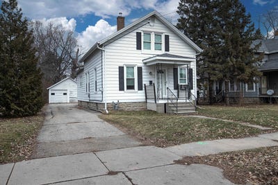 /international/us/858-vine-avenue-oshkosh-wi-110107156989/