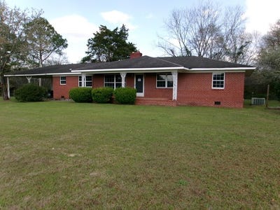 /international/us/7292-county-road-69-skipperville-al-110107826096/