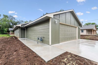/international/us/305-e-clark-augusta-ks-110108541608/