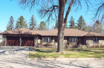 /international/us/916-ne-5th-street-sibley-ia-110098940686/