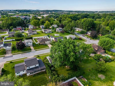 /international/us/325-somerset-drive-camp-hill-pa-110099981515/