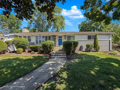 /international/us/9840-warren-street-oak-lawn-il-110109085501/