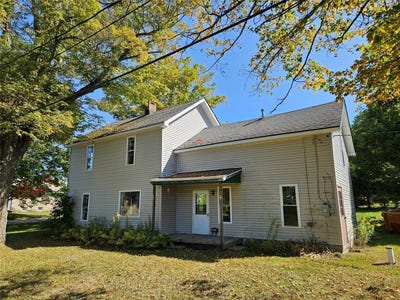 /international/us/105-s-spring-street-spartansburg-pa-110102330487/