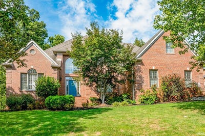 /international/us/8633-copper-creek-drive-newburgh-in-110110351867/