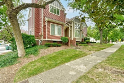 /international/us/43-adams-street-rochester-ny-110110076090/