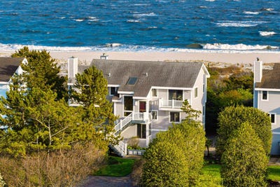 /international/us/1736-new-york-cape-may-nj-110099150534/
