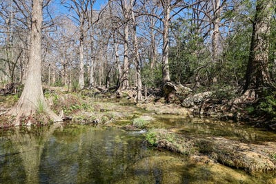/international/us/300-mill-race-ln-wimberley-tx-110106786803/