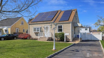 /international/us/333-giles-avenue-middlesex-nj-110107377491/