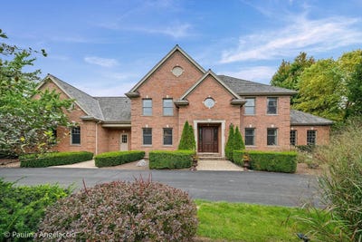 /international/us/2-marbury-lane-barrington-hills-il-110120410596/