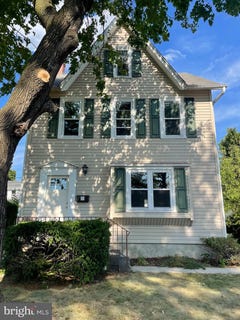 /international/us/121-s-10th-street-quakertown-pa-110108491188/