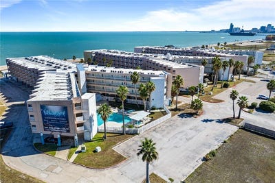 /international/us/3938-surfside-boulevard-corpus-christi-tx-110108189652/